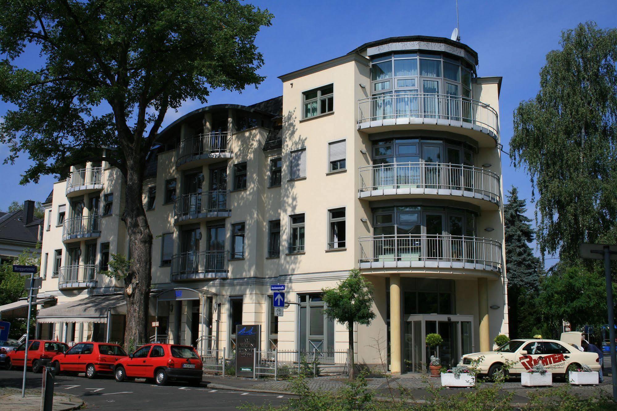 Hotel Am Blauen Wunder Dresda Esterno foto